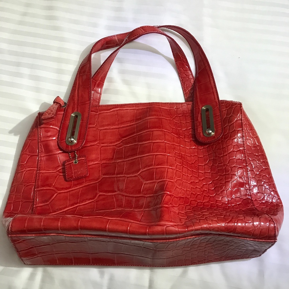 Liz Claiborne Red faux crocodile hand bag